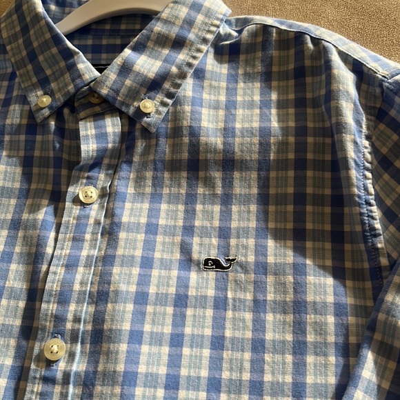 Vineyard vines Boys whale button down shirt size L (16) - Picture 2 of 4